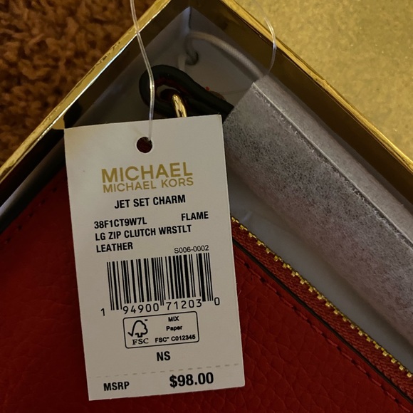 Michael Kors Large zip clutch Leather wristlet👛 - Picture 2 of 4